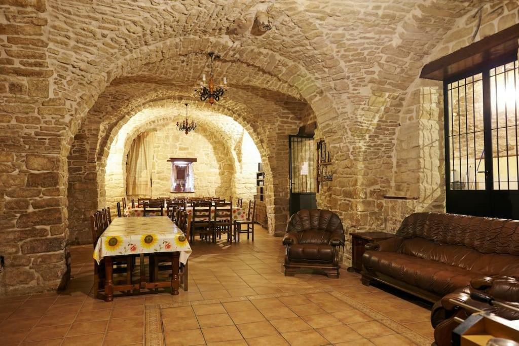 El Diezmo Artajona Extérieur photo